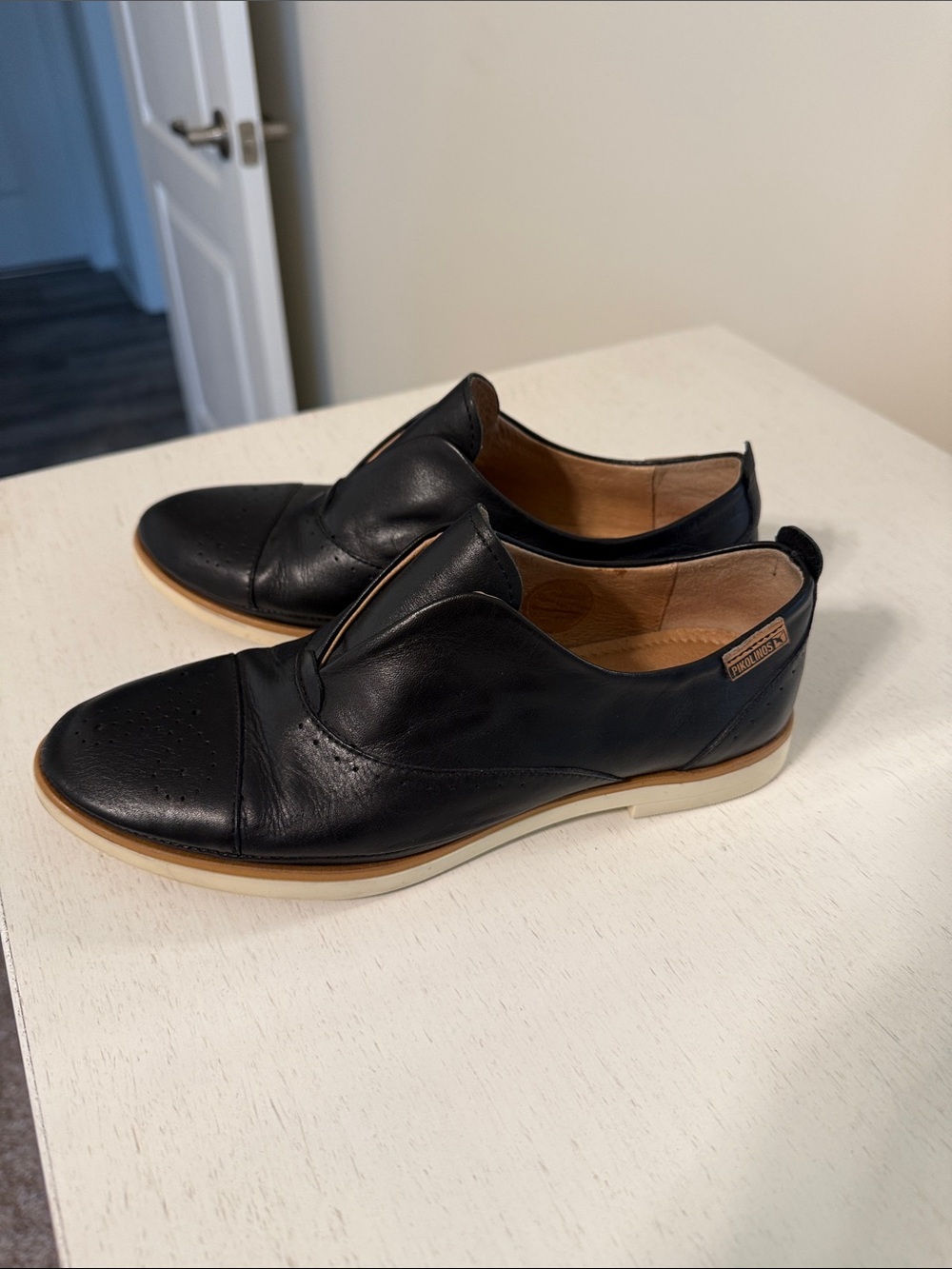 PIKOLINOS Women’s Pyrgos Black Leather Slip-On Oxfords / Size 5.5-6 (36)